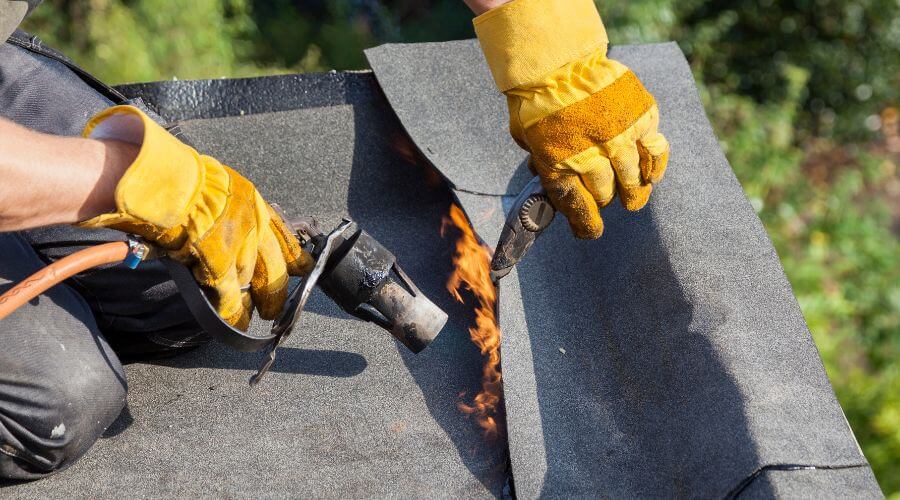 Professional residential roofers in Basehor, KS